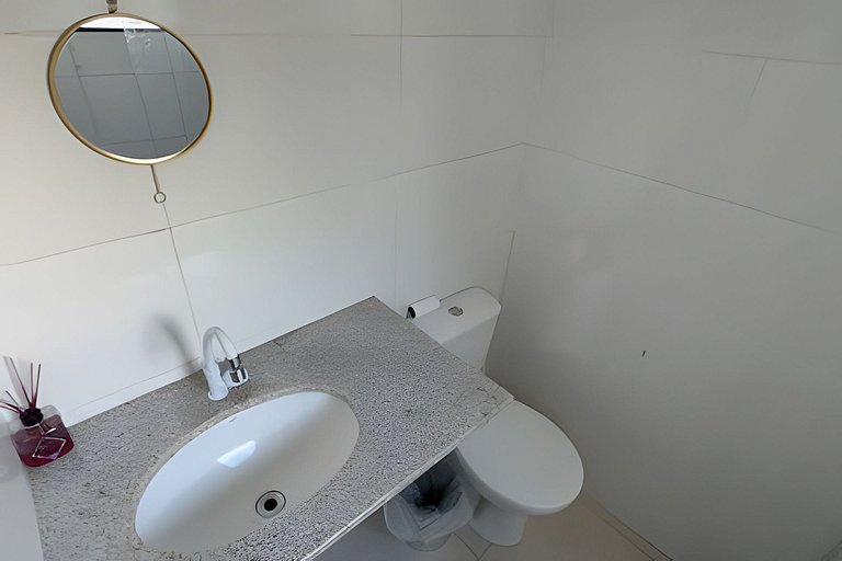 Casa Amarela Itaúna(WSL 4 min / SLS 1min)